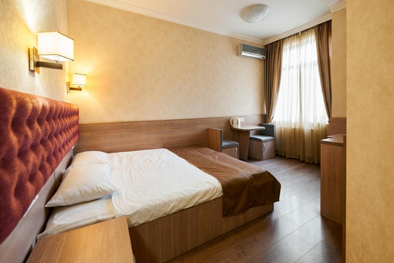 Hotel Classic Киев Екстериор снимка